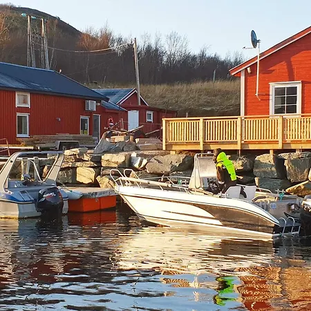 6 Person In Oksvoll